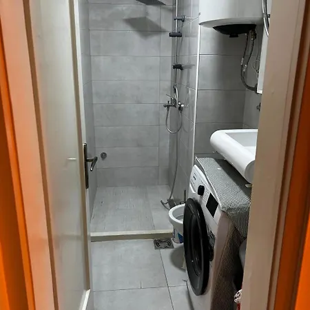 Apartment Autobuska